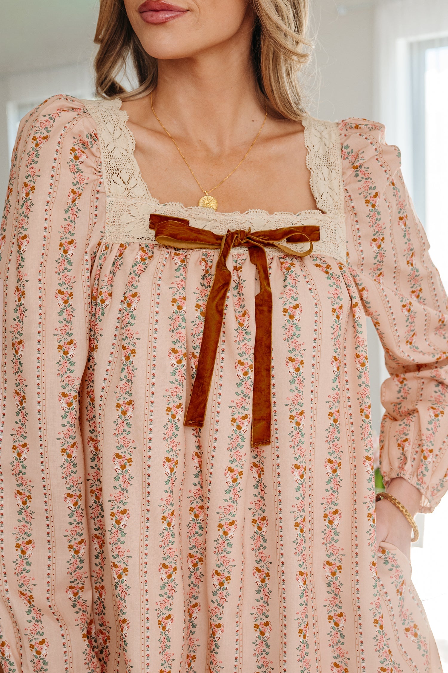 Khaki Floral Print Contrast Velvet Bow Lace Patchwork Long Sleeve Loose Mini Dress