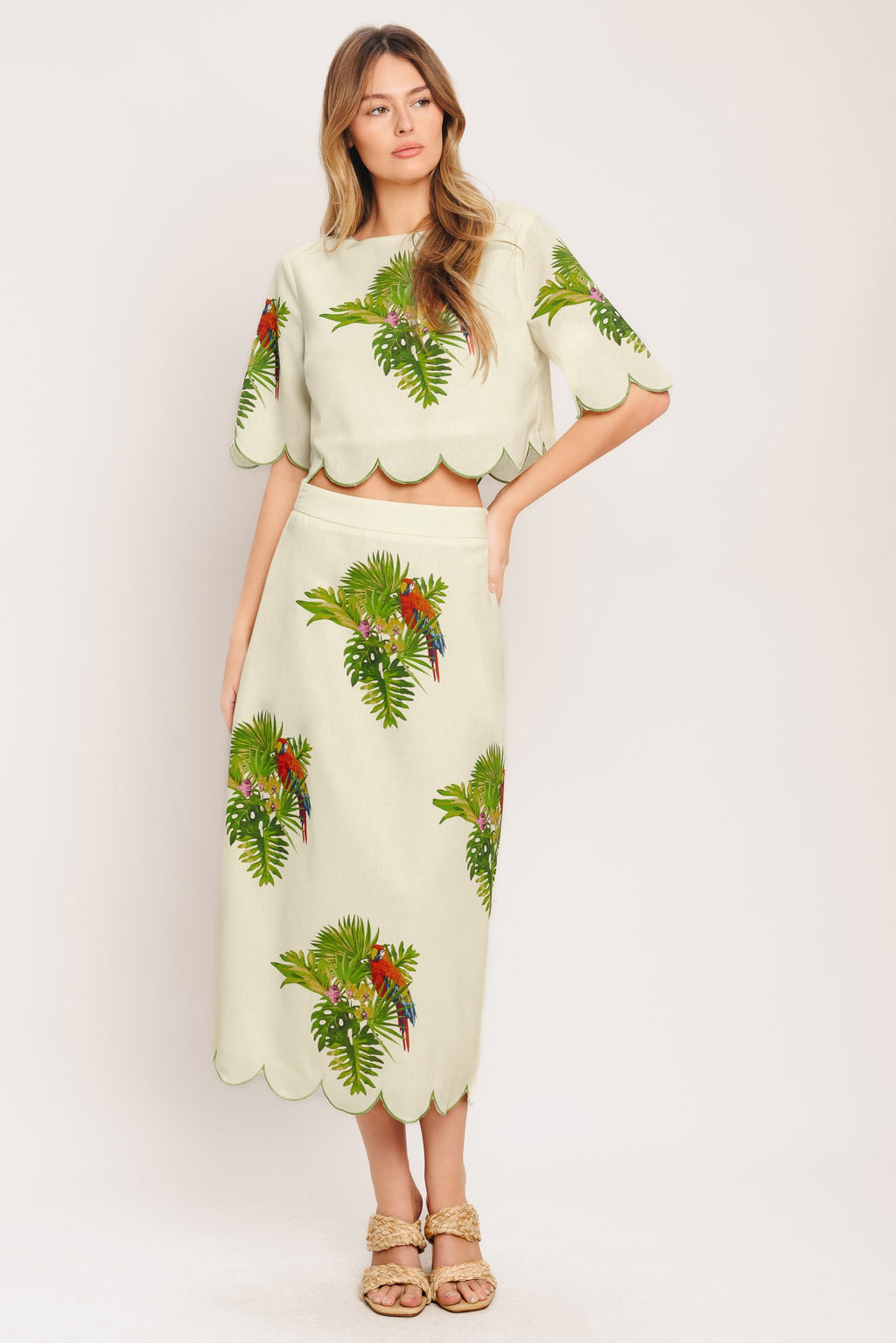 ISLAND ELEGANCE WOVEN CROP TOP