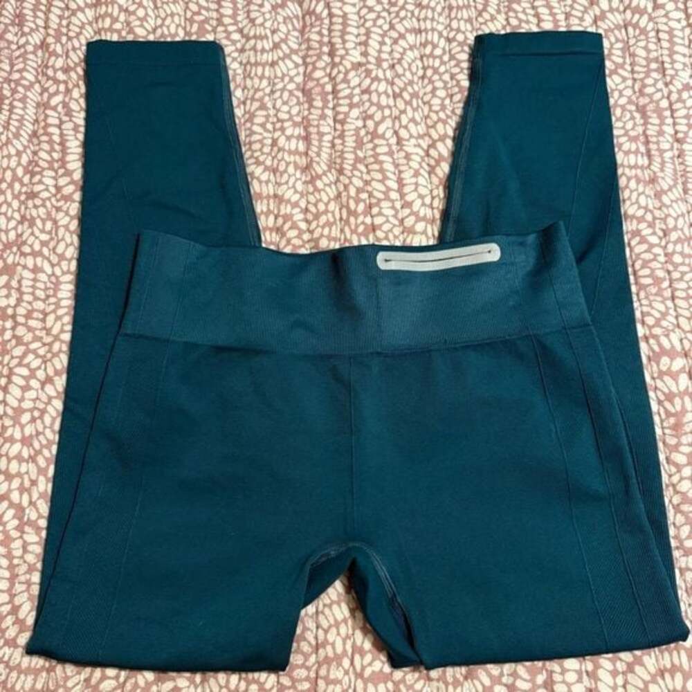 Under Armour Green Leggings Smooth Fabric Full-Length