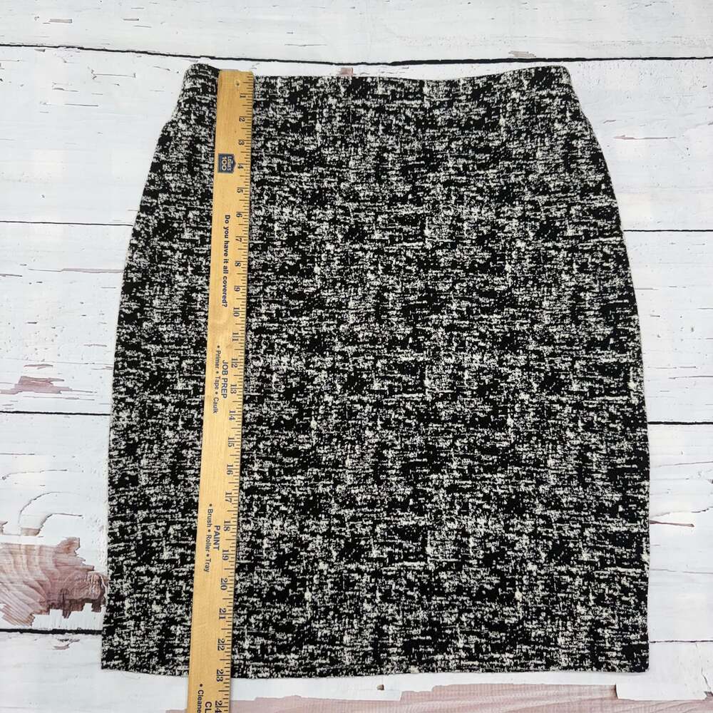 Philosophy Black & White Patterned High Rise Stretchy Pull On Knee Length Skirt