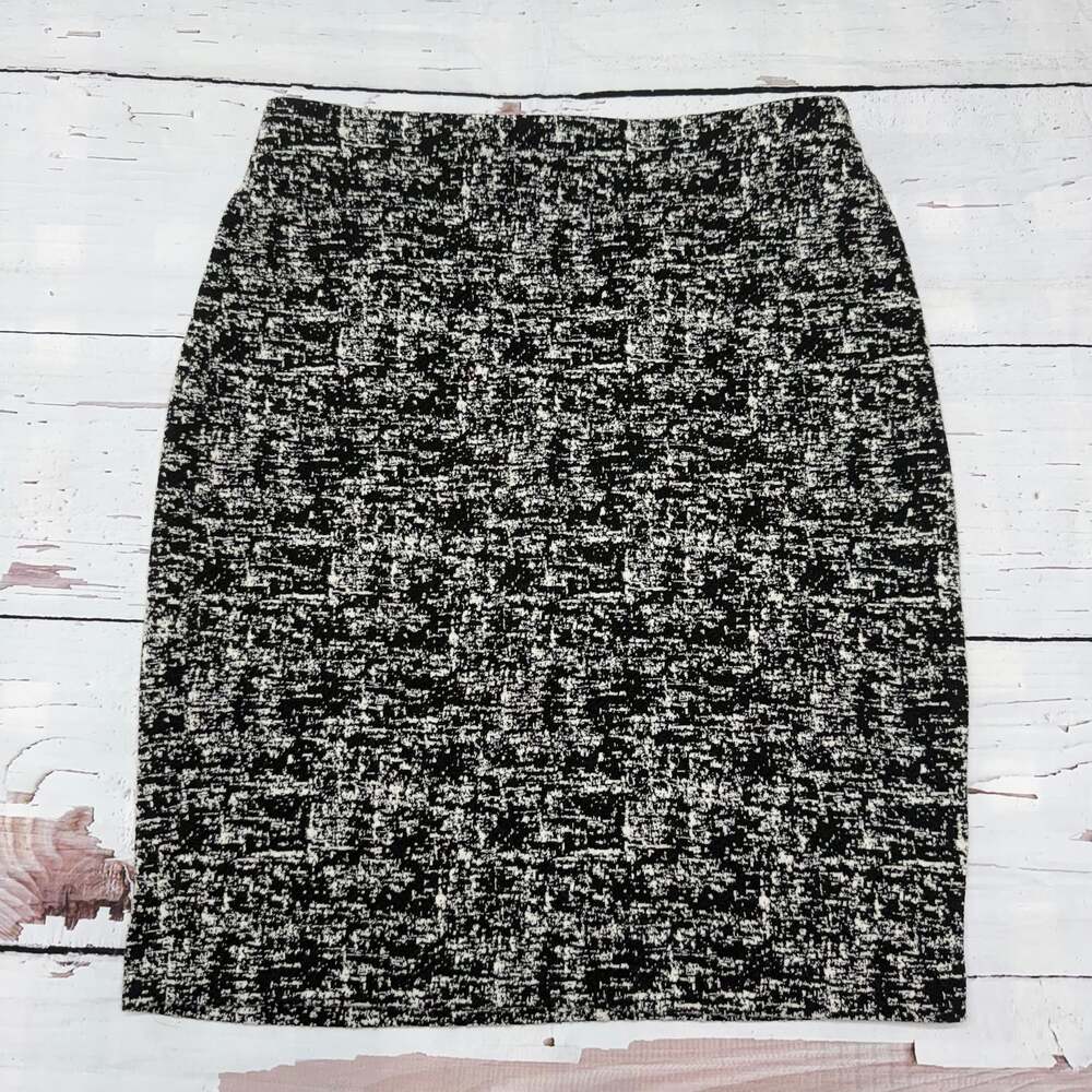 Philosophy Black & White Patterned High Rise Stretchy Pull On Knee Length Skirt