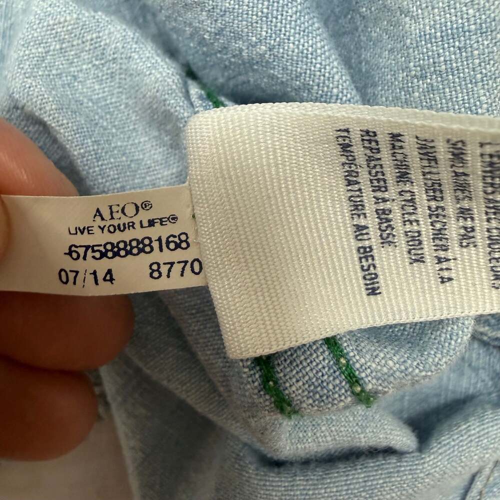 American Eagle Denim Shirt Mens Large Blue Long Sleeve Button Up Classic Fit