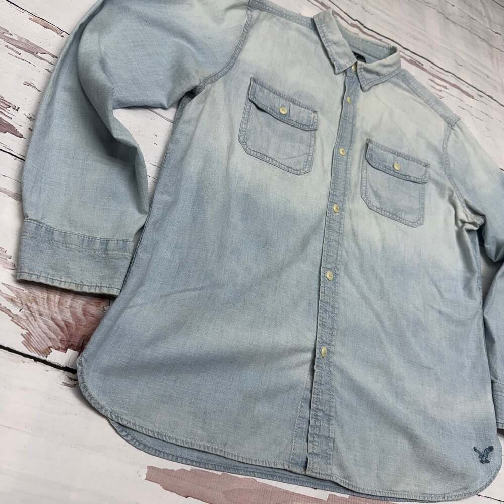 American Eagle Denim Shirt Mens Large Blue Long Sleeve Button Up Classic Fit