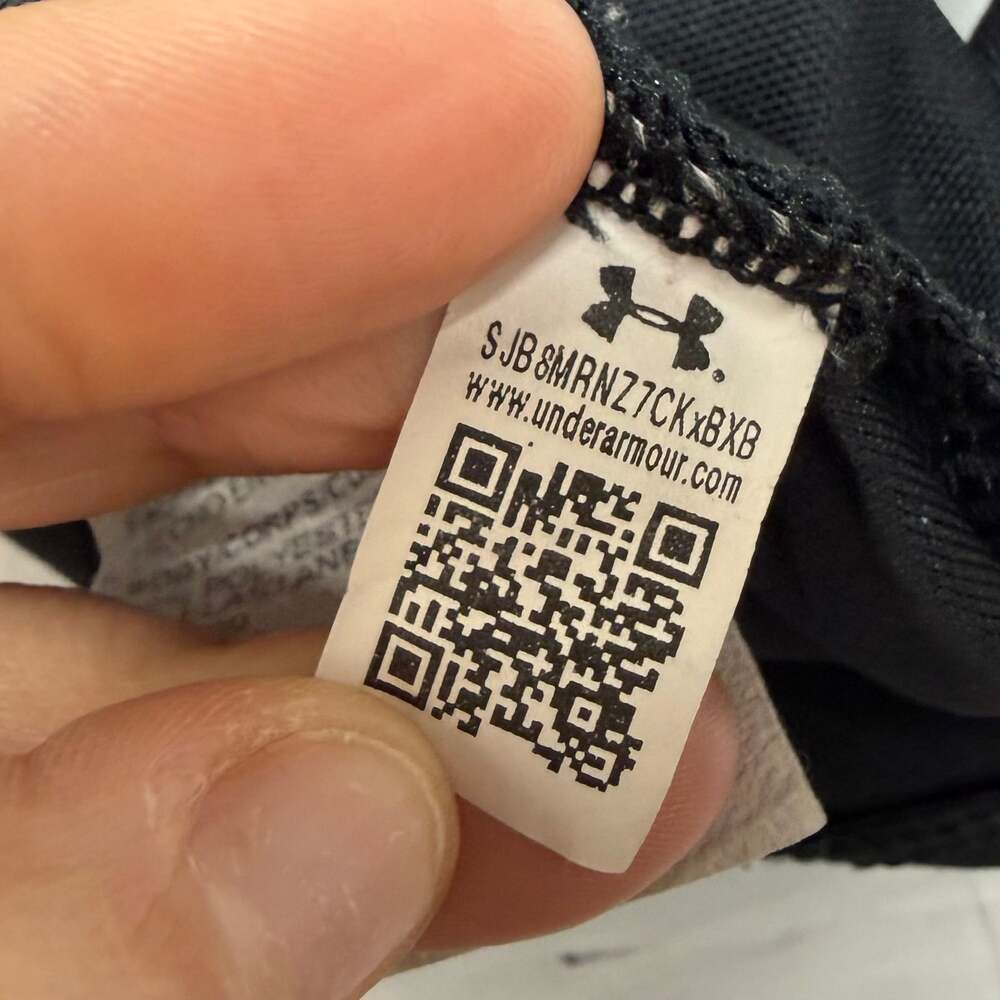 Under Armour Youth Boys Loose Fit Performance Golf Polo Shirt Black Red Stripe