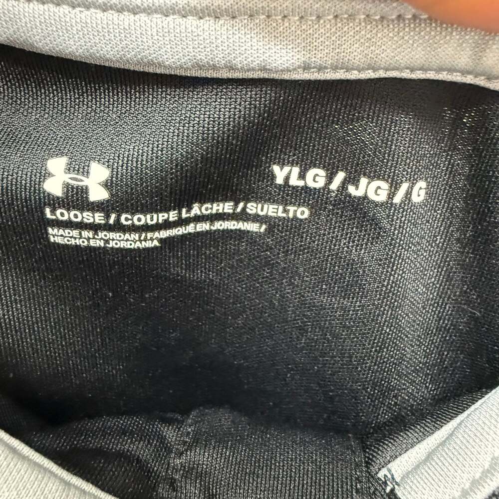 Under Armour Youth Boys Loose Fit Performance Golf Polo Shirt Black Red Stripe